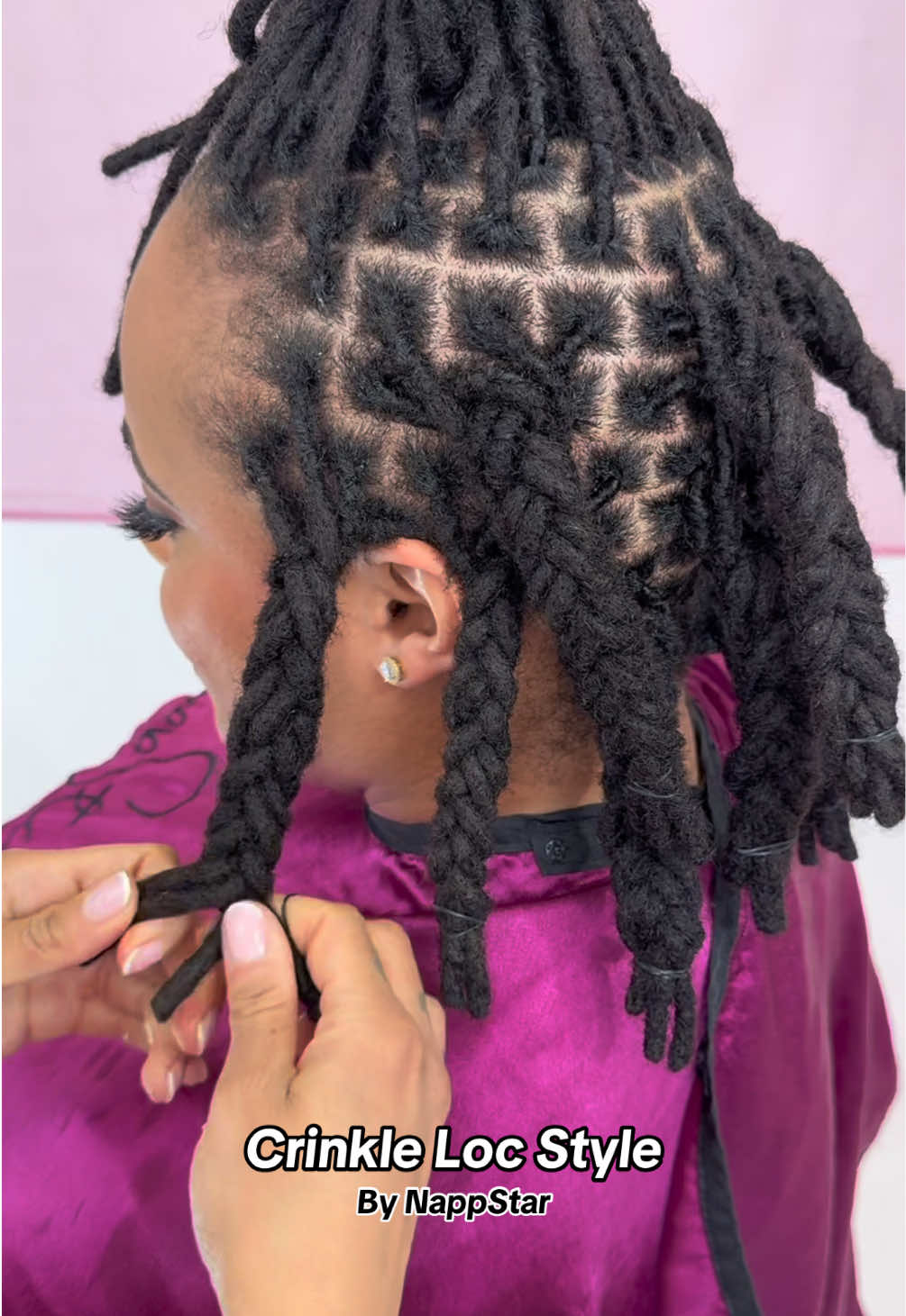 Crinkling this beautifully Installed Human Hair Loc Extensions here at NappStar.👌 Book appointment now at NappStar.com #locstyles #locs #locnation #fyp #locjourney 