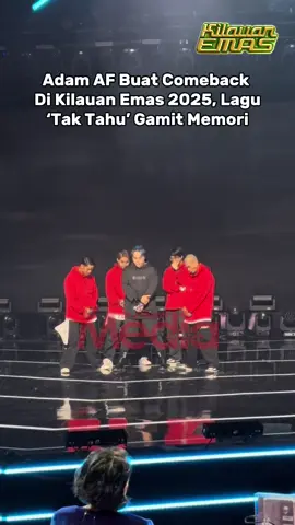 Fuh, dah lama tak tengok Adam perform solo. Masih bertenaga dan berbisa macam zaman lepas keluar AF2. Bandangan tu yang paling mahal. #MHnews #MediaHiburan #KilauanEmas #OtaiLebihBerbisa #Jomusha #AstrOne #sooka