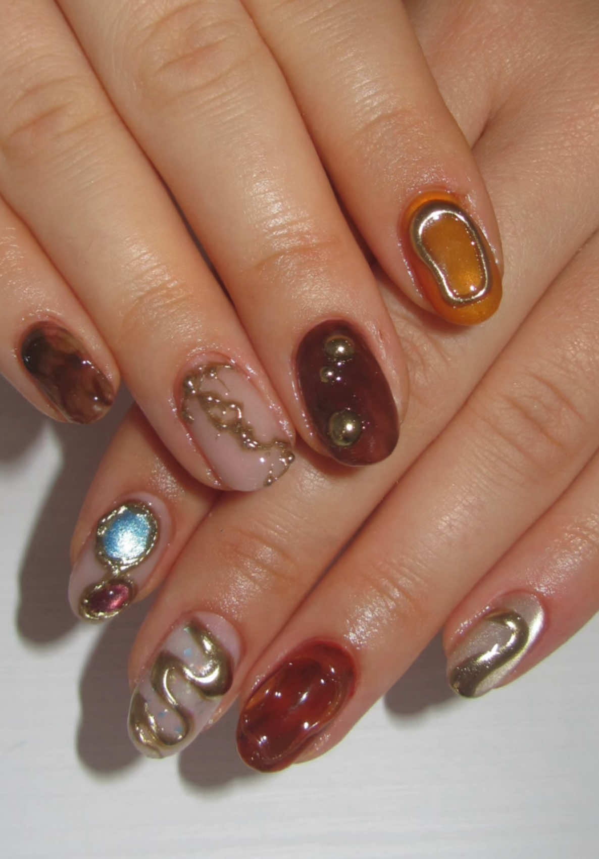Was sagt eure Familie zu Nägeln?  #nails #nailart #shortnails #biab #chromenails #uglynails #cateyenails #storytime #mixmatchnails #CapCut 