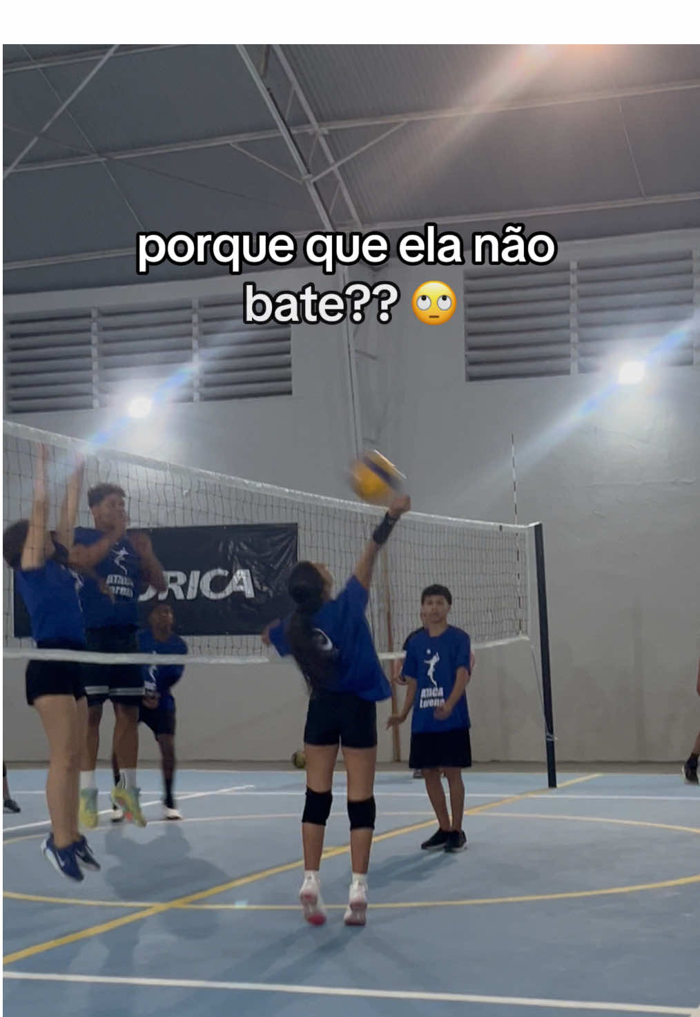 Será que ela sabe?? 😂 #volei #voleibol #voleibrasil #voleifeminino #voleimasculino 
