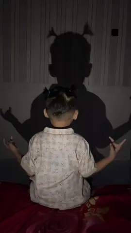 Join the trend 🤣 tidak ada anak cewek anak cowok pun jadi 🤣 terlalu aktif buun 🤣  #fyp #shadowdance #trenbayangan 