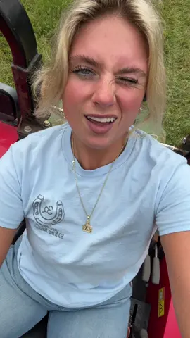 I legit be having WAY to much fun bush hogging. 😆 #hitchhiker #funnyvideos #goodtimes 