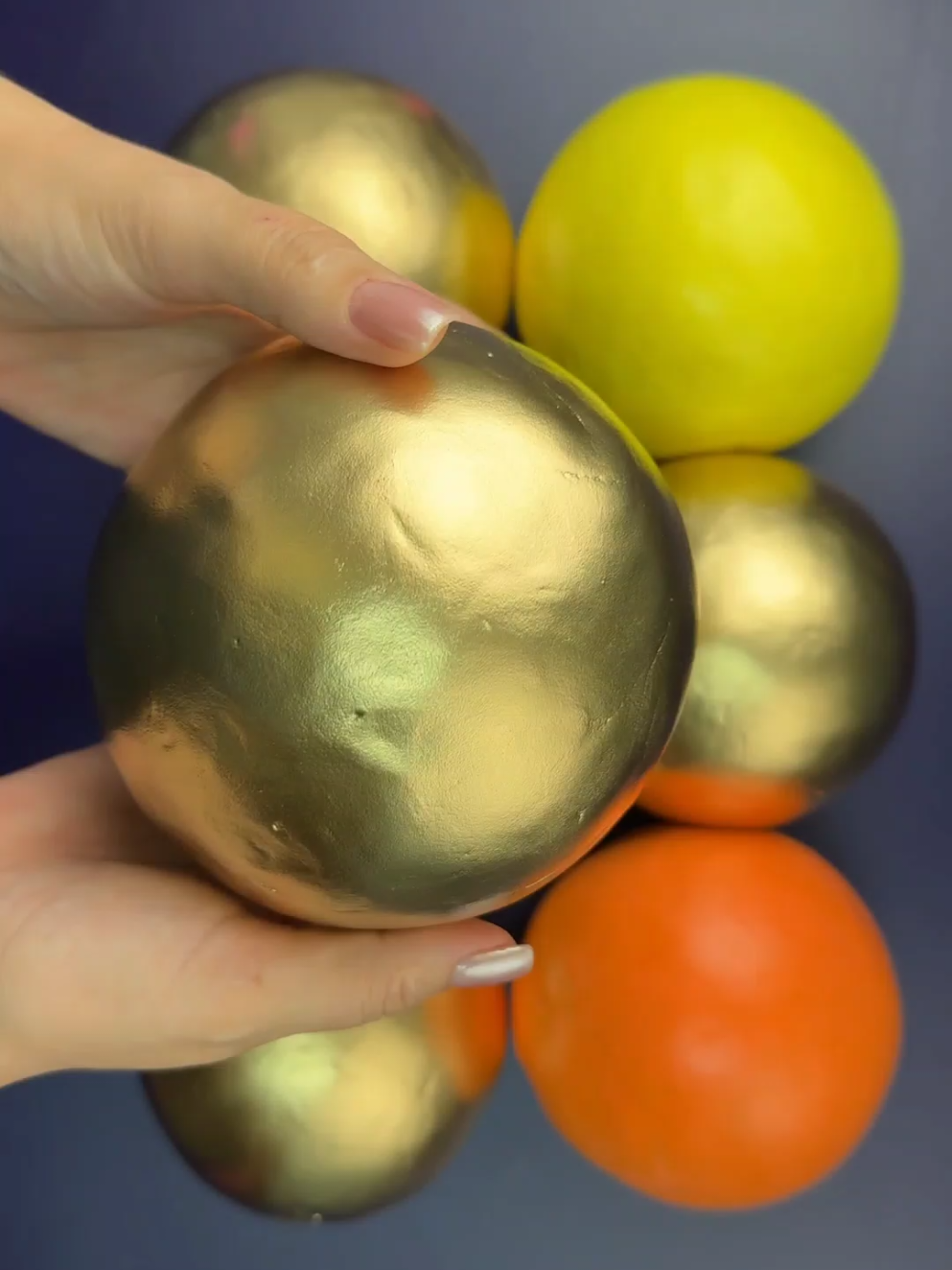 Cracking light plasticine 💛🧡🤲🏻 #ASMR #asmrsounds asmr bomba slime #asmrtiktoks #asmrvideo #satisfyingvideo 