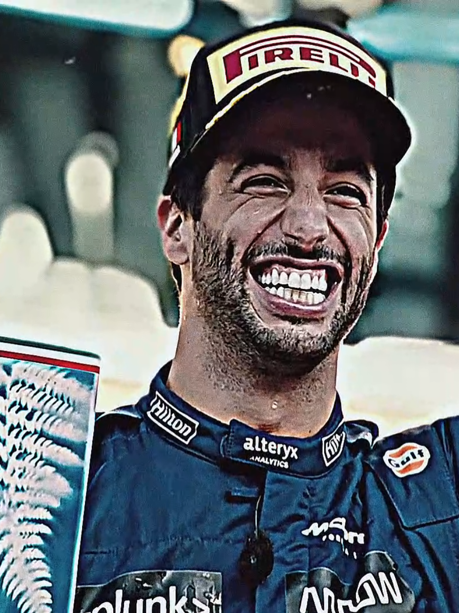 Daniel Ricciardo last win 🌹🔋 #danielricciardo #mclaren #edit #formula1 #2021  @𝐈𝐂𝐄𝐌𝟒𝐍⁶ @Growler³³ @LEGENDARY @Dromodf @𝐕𝐄𝐓𝐓5𝐋¹⁶ @𝐙𝐄𝐃𝐓𝐈𝐒𝐇 @MCVL @𝑴𝒖𝒓𝒊𝒍𝒐 ✞ @𝙎𝙚𝙣𝙣𝙖 
