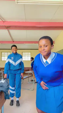 She’s so shy😂❤️ #fyp #dancechallenge #viral #insightcreatorsearch #mzansitiktok 