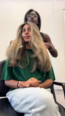 I love blowouts I wish I could be a blowout and flow in the wind ✨ #styledbyjnc #idohair #blowout #blowoutbidness 