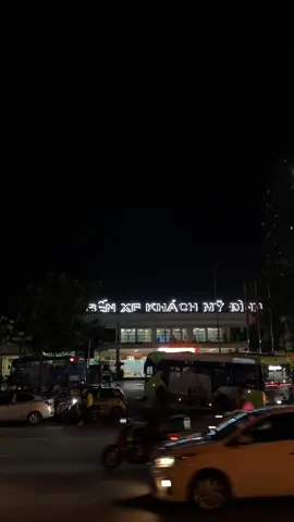 Nếu bạn không áp lực chuyện tiền bạc Không vướng bận chuyện gia đình Thì ước mơ của bạn là gì ?  #langthanghanoi #uocmo #benxemydinh #xh #xuhuongtiktok 