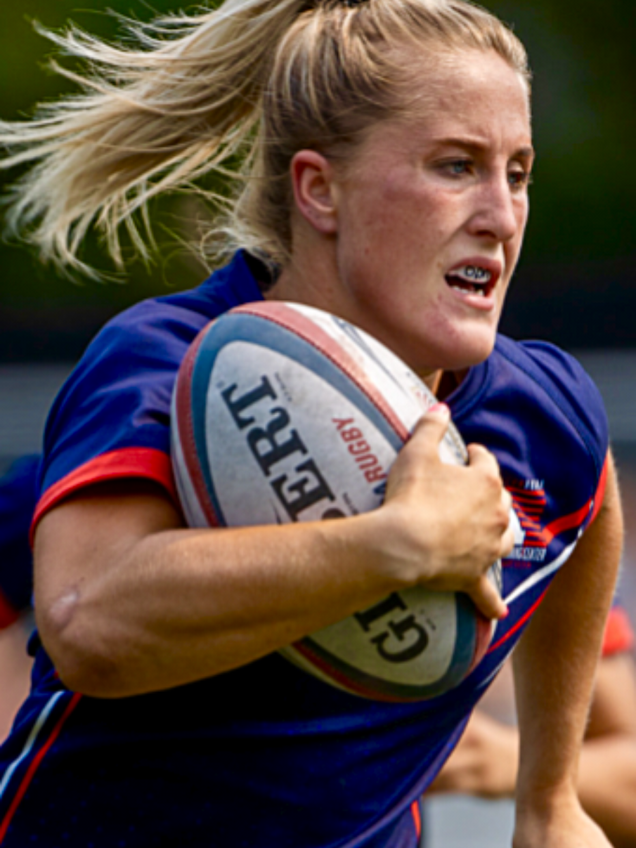 🏉USA flanker Georgie Perris-Redding is the first in the women's rugby world cup to test out the new gumshield technology. Flashing an LED when it detects a potentially concussion causing impact. Mere 17 minutes into the opening fixture her gumshield lit up. Good to see world rugby looking to improve player welfare, but not sure an LED was needed to know Georgie needed to come off the field 😬 Follow to stay in the Loop 👌 #rugby #rugbyunion #rugbyworldcup #womensrugby #rugbyhits 