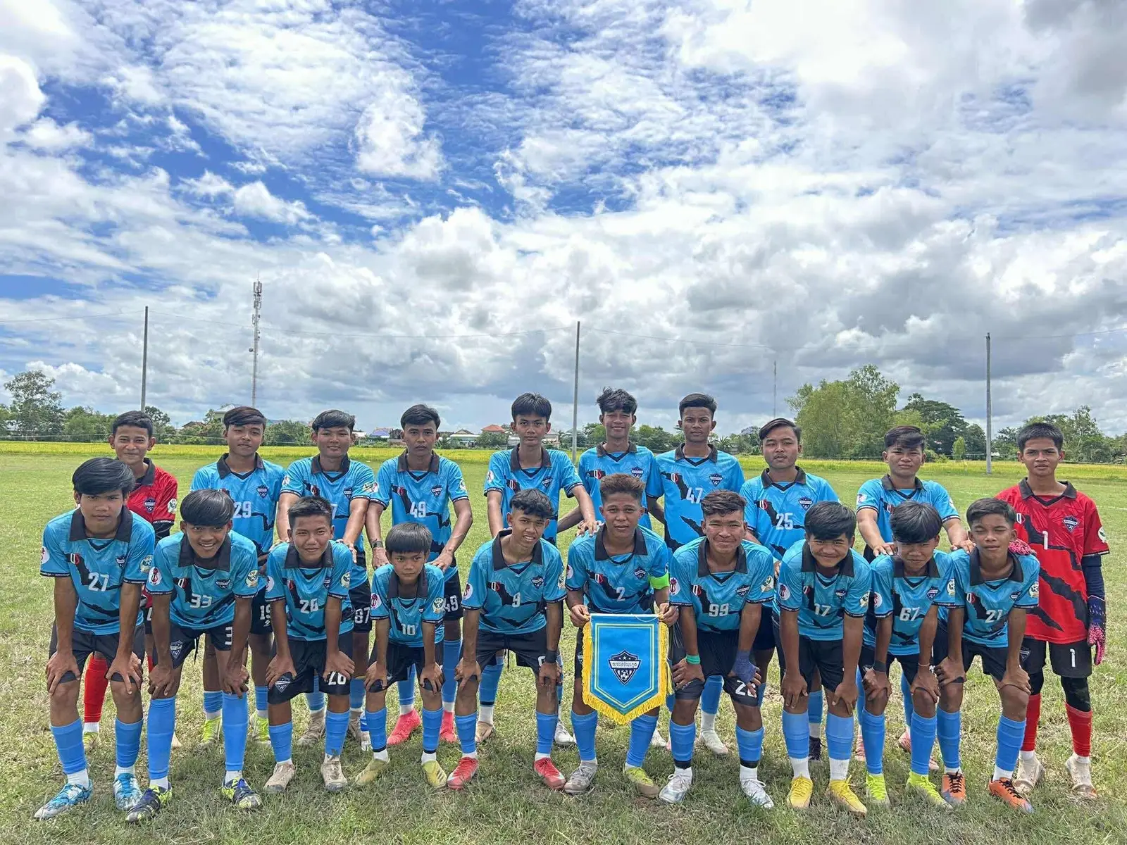 🥹#ចង់ល្បីដូចប្រូដែរ🎈#យុវជនវ័យក្មេង❣️⚽ #កីឡានាំមកនូវសុខភាពនិងមិត្តភាព 😍