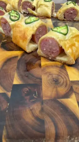Pigs in a blanket that are a Guranteed touch down #EasyRecipe #learnwithtiktok #Foodie 