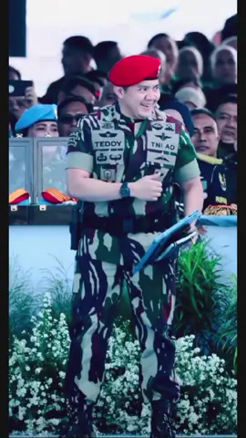 MasyaAllah.. 🥰 #sekertariskabinet  #letkolteddyindrawijaya  #mayorteddyindrawijaya  #calonjendral  #presidencegil 