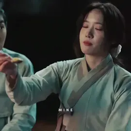 ahh 😉 MANA ADA YANG BISA NOLAK 😍😍 #BonAppetitYourMajesty #kdrama 