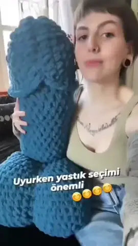 😂😂😂Yastigin Önemi