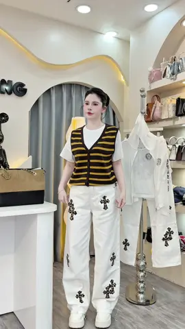 #xuhuongtiktok #trending #thoitrangnu #moingaymotoutfit #xuhuong 