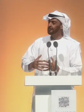 في قاموس الإمارات، لا وجود لكلمة (الثاني).. بل تتردد دائمًا كلمة واحدة: الأول. هذا وطن اعتاد أن يتصدر، أن يعلو، أن يصنع المجد حيث يظن الآخرون أن الوصول مستحيل. الإمارات لا تسعى إلى القمة فحسب، بل تصنعها، وتجلس على عرشها بكل هيبة وفخر. #CapCut #محمد_بن_زايد #الامارات_العربية_المتحده🇦🇪 #اكسبلورexplore 