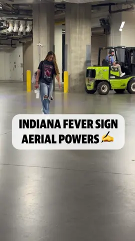 Aerial Powers has signed a 7-day contract with the Fever, the team announced.