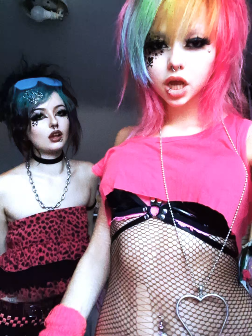 day 1 with no bibi 💔 missing my big bro @BIBI ‼️‼️  #scene #wlw  #epic #emo #alt 