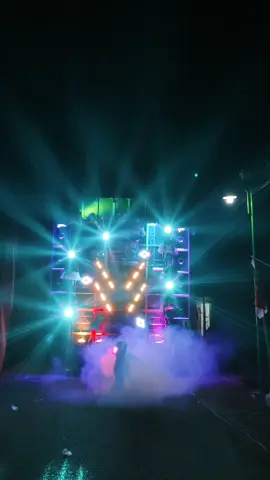 Alvar Audio X Varo lighting Team 1 Cek Sound Di Putukrejo Gondanglegi @ALVA'R AUDIO OFFICIAL @Glamour Printing @SENGKUNI OFFICIALL @TEAM DEM-DEM OFFICIAL #lightingmalang #Varolighting #alvaraudiomalang #teamdemdemofficial #fyp 