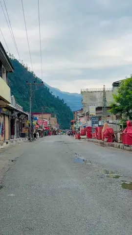 کالام  کا وہ والا بازار جہاں پر پاؤں رکھنے کی جگہ نہیں ملتی تھی اور اج خالی پڑا ہوا ہے🥲 #kalam #swat #explore #nature #tourism 