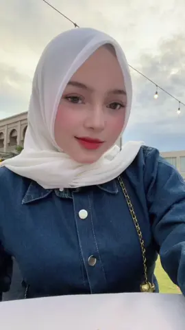 👋🏻👋🏻