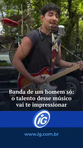 O artista mexicano Tonatiuh Zamarron já acumula quase 1 milhão de seguidores no Instagram. O motivo de tantos fãs é entendível logo de cara: este músico possui um talento super especial. O rapaz forma uma banda de um homem só. Ele é capaz de tocar guitarra, bateria e cantar, tudo ao mesmo tempo. Isso sem falar no peso que deve ser carregar todo esse equipamento 🎸 🥁 🎙️ 🔗 Veja as notícias do Portal iG e acesse o Canal do Whatsapp no Link da Bio 📲 📹 Reprodução / Instagram @tonahelhombreorqesta #PortaliG #Artista #TalentoEspecial #BandaDeUmHomemSó #Música