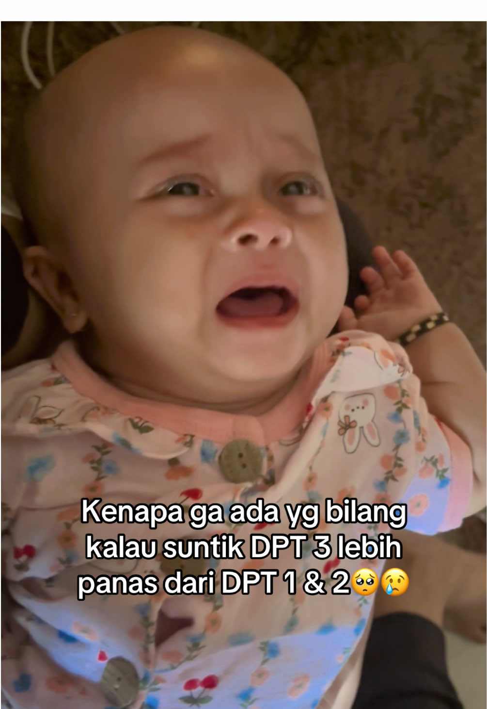 maafkan bunda ya nak, demi kesehatan mu lebih baik imunisasi dari pada ga sama sekali🥺🥺 #fyp #imunisasi #dpt3 #suntik #masyaallahtabarakkallah 