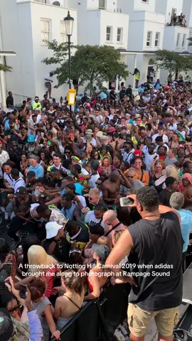 One of the best moments I’ve had to witness for myself at Notting Hill Carnival from this perspective. Adidas and Rampage Sounds do their thing and the whole weekend was live #fyp #nottinghillcarnival #London #blackbritish #party 