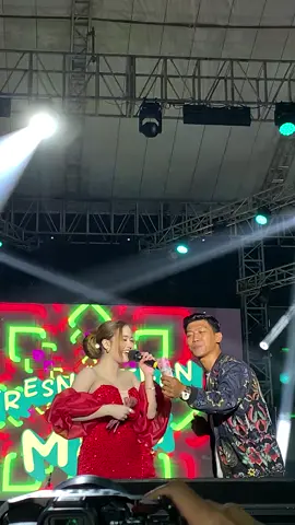 Ajeng Febriaa manggung di acara puncak hari Jadi Blitar#himawanmusic