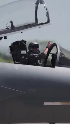 #usairforce #pilot #f22 #f35 #trending #viral #airforce #usmilitary #usatiktok 