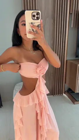 soo cute  #dress #maxidress #ruffledress #OOTD #outfitinspo 