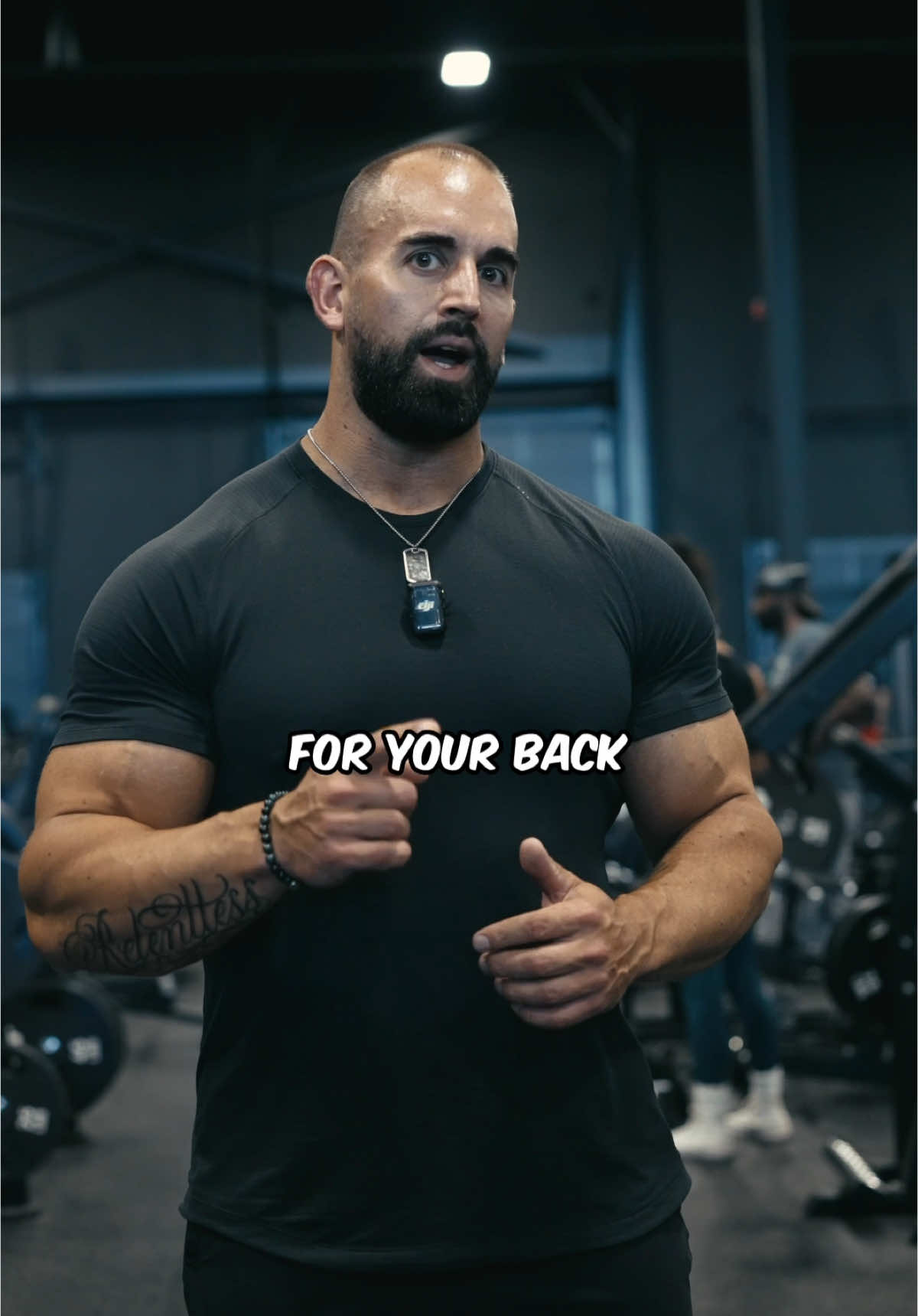 Close grip VS Wide grip rows - which is best for you? 🤔  For coaching DM “transform”  #fitnesstok #GymTok #bodybulding #onlinefitnesscoach #GymLife #menshealth #gains #fatloss 