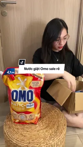 Nước giặt Omo đang sale rẻ quá, tranh thủ săn lẹ chớ k kịp cả nhà ơi #nuocgiatxa #nuocgiat #nuocgiatomo #omo 