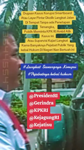 *Dugaan Korupsi Pengadaan SMARTboard Disdik Langkat Tahun 2024 Naik Status Ke tingkat Penyidikan* Mudanews.Com|LANGKAT – Layar “pintar” bernama SMARTboard  semestinya menjadi simbol kemajuan pendidikan di Kabupaten Langkat kini berubah menjadi layar lebar skandal dugaan korupsi bernilai fantastis Rp 49,9 miliar. Kejaksaan Negeri (Kejari) Langkat resmi menaikkan status perkara pengadaan SMARTboard tahun 2024 di Dinas Pendidikan Langkat ke tahap penyidikan, Jumat (15/8/2025). Langkah ini diambil setelah penyelidik melakukan proses penyelidikan maraton dan intensif selama dua bulan terakhir. Kepala Seksi Intelijen Kejari Langkat, Ika Lius Nardo, membenarkan peningkatan status perkara tersebut. “Terkait dugaan tindak pidana korupsi pengadaan SMARTboard pada Dinas Pendidikan Langkat tahun anggaran 2024, telah ditingkatkan ketahap penyidikan. Penetapan tersangka belum dilakukan, akan menyusul setelah bukti cukup,” tegas Nardo. Hingga kini, 18 orang telah diperiksa dari unsur pemerintah maupun swasta, termasuk nama Supriadi, Pejabat Pembuat Komitmen (PPK) proyek ini, yang sudah dimintai keterangan akhir Juli lalu. *Proyek Kilat Bernilai Fantastis* Pengadaan 312 unit SMARTboard ini menguras anggaran Rp 49,9 miliar, terbagi Rp 17,9 miliar untuk SMP dan Rp 32 miliar untuk SD. Produk yang dipilih adalah Viewsonic/Viewboard VS18472 75 inch dengan harga satuan Rp 158 juta ditambah ongkos kirim Rp 620 juta. Dua perusahaan yang ditunjuk, PT Gunung Emas Ekaputra dan PT Global Harapan Nawasena, ternyata hanyalah reseller dibawah lisensi PT Galva Technologies. Yang membuat publik terperangah, tahapan proyek ini berlangsung super kilat dan janggal. P-APBD disahkan 5 September 2024, sedangkan RUP tayang 10 September 2024. Kontrak selesai 11–12 September 2024. Dan barang diserahkan 23 September 2024 (sudah dibayar 100%). Rangkaian ini memunculkan dugaan pengadaan telah diatur sebelum anggaran disahkan. *Barang Negara Nyasar ke Sekolah Swasta* Alih-alih semua masuk kesekolah negeri, terungkap 12 unit SMARTboard justru mendarat di 6 sekolah swasta. Paling mencolok, 4 unit sekaligus masuk ke SMPS Tunas Mandiri di Desa Sukamaju, Kecamatan Tanjung Pura, yang disebut-sebut milik Supriadi, sang PPK proyek. Fakta makin ironis karena istri Supriadi adalah Ketua Yayasan dan Kepala Sekolah Tunas Mandiri sekaligus Plt Kepala Sekolah di SMP Negeri Hinai, sewaktu penerimaan SMARDboart. Lebih mencurigakan, dalam dua tahun terakhir, sekolah ini banjir proyek APBD dengan nilai mendekati miliaran rupiah, mulai dari rehabilitasi kelas, toilet, hingga laboratorium komputer semuanya di bawah kendali Supriadi ketika ia masih menjadi PPTK di Dinas Pendidikan. *Belanja Modal Jadi Hibah?* Menurut aturan, barang yang dibeli lewat belanja modal tidak boleh dihibahkan ke swasta. Jika ingin memberi ke sekolah swasta, harus melalui mekanisme pengadaan barang dan jasa, bukan belanja modal. *Wakil Ketua DPRD Langkat, Romelta Ginting, SE (PDI Perjuangan), geram:* “Ini jelas pelanggaran. SMARTboard adalah milik daerah, tidak boleh dikuasai swasta. Kalau 12 unit diberikan ke swasta, Laporan Realisasi Anggaran belanja modal akan lebih saji Rp 1,9 miliar. Tarik segera sebelum jadi temuan BPK!” Romelta bahkan menuding adanya “permainan ganda”: mengatur pengadaan sekaligus mengarahkan barang ke kantong sendiri. *Bayang-Bayang Mantan Kadisdik dan Tekanan Publik* Nama Syaiful Abdi, mantan Kadis Pendidikan Langkat yang kini divonis 3 tahun penjara dalam kasus PPPK 2023, ikut disebut. Ia mengklaim tidak menikmati “upeti” dari proyek SMARTboard dan siap membongkar praktik kotor ini jika namanya diseret. Publik kini menanti langkah tegas Kajari Langkat, Asbach SH: apakah akan membongkar tuntas jaringan permainan ini atau justru membiarkan kasusnya “masuk angin” di meja negosiasi gelap. Kasus ini menjadi ujian besar bagi aparat penegak hukum Langkat. Jika dibiarkan, SMARTboard senilai miliaran rupiah akan menjadi simbol korupsi canggih yang membajak masa depan generasi muda, bukan kemajuan teknologi pendidikan.