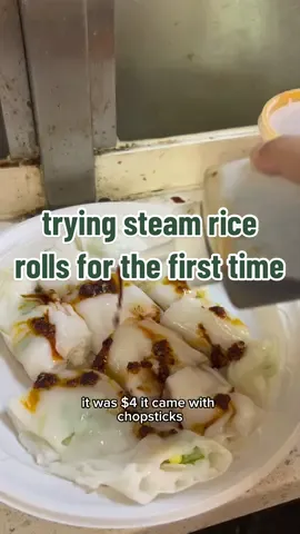 Need more steam rice rolls nowwww 😄🫶🏻 #travelwithzoe #newyork #nyc #visitnewyork #travel #vegan #vegantravel #plantbased #flushingnyc #flushingny #FoodTok #eatwithme 