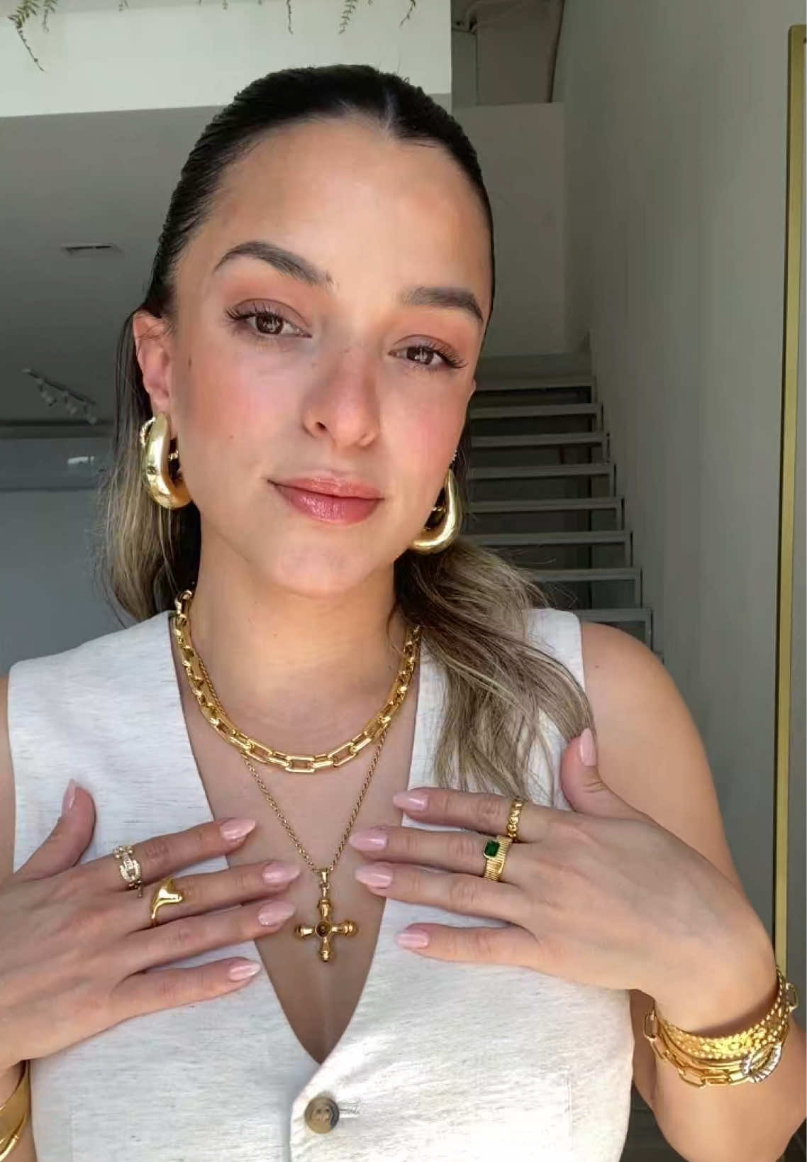 Anything but basic Jewelry 🙂‍↕️⚡️ Encuentra tus piezas chunky favoritas en www.quererlo.com y recibe un 15% OFF! Código: SUMMER25  #jewelry #accesorios #joyeria #fyp #looks 