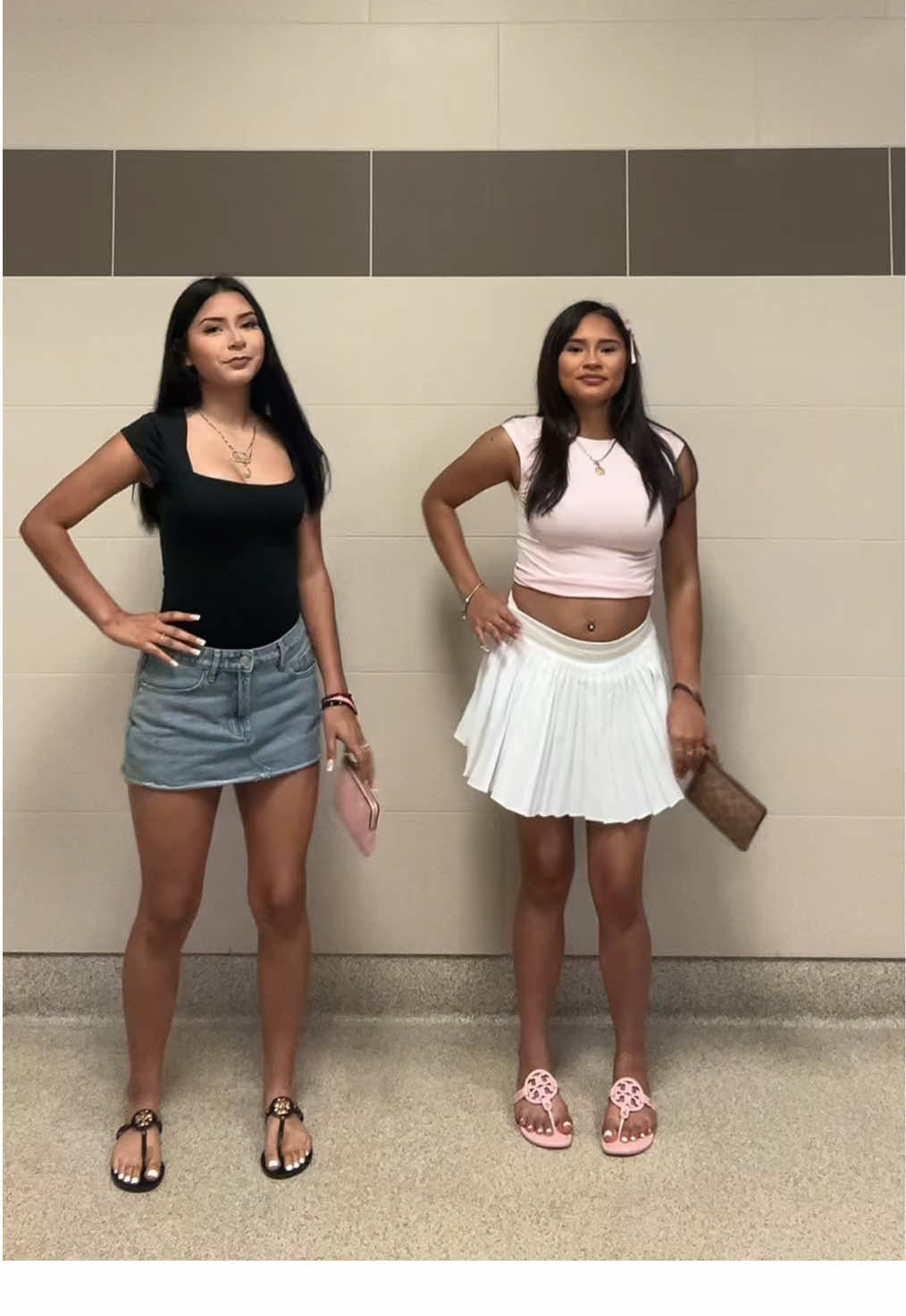 @🌸   We are or wtv🤏🏾😫 #schoollife #ootdinspo #cute #sophmore #makeup #bsf 