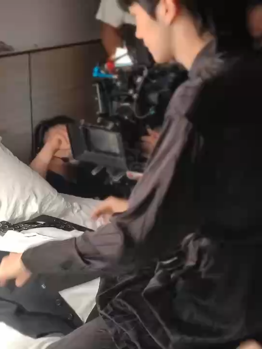 【長花絮BTS】垂涎ABO Desire| 花生親密戲花絮直击现场版！！！！！ #ABODesire #DesireTheSeries BTS😘 of EP09 Hua&Sheng Romance ~ Behind-the-Scenes 每晚8點，全球同步更新上線 Every Saturday at 8 PM(Beijing Time) - New Episode Updates Worldwide🌏 #垂涎 #ABODesire #abodesire