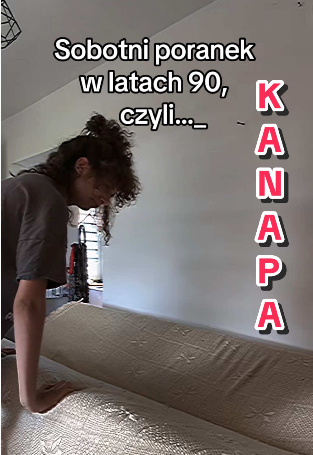 Na tej kanapie niejednego polaka zrobiono. #dc #nostalgia #kiedystobylo #dzieciństwo #lata90 