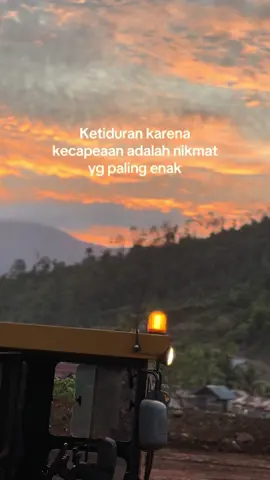 #tambangnikelsulawesitenggara #kulitambang👷 #vyppppppppppppppppp #opratorexcavator #vypシ 
