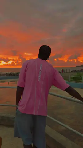Clip disponible sur YouTube  KNS - La Fête #devinelapersonne#pourtoii#rap 