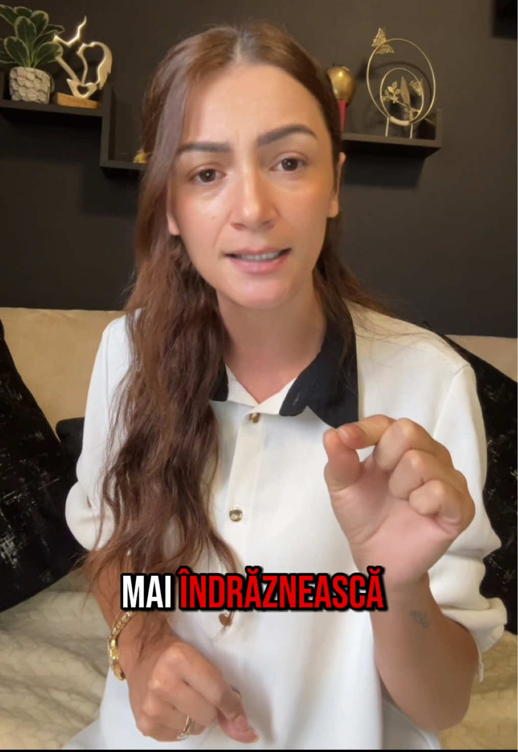Să îl cunoașteți cu toții pe acest negustor de funcții. Primarul Cristian Radu din Mangalia. Dar am și un mesaj pentru tine, primare: ce credeai, că scapi de mine?  România trebuie să scape de toți ca tine și va scăpa.#foruyou #mangalia #romania #dna #coruptie 