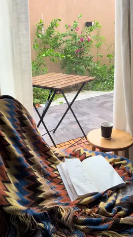تمطر ببرودة منعشة للروح♥️