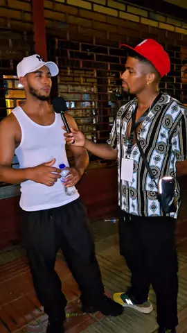 En cucharita es mejor 🔥🔥 Tu que opinas???? #fypシ゚ #santodomingo #entrevistas #DomiNation #viralvideo 