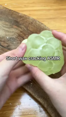 #Tabasquishy #asmr #squishy #moonkatt #waxcracking 