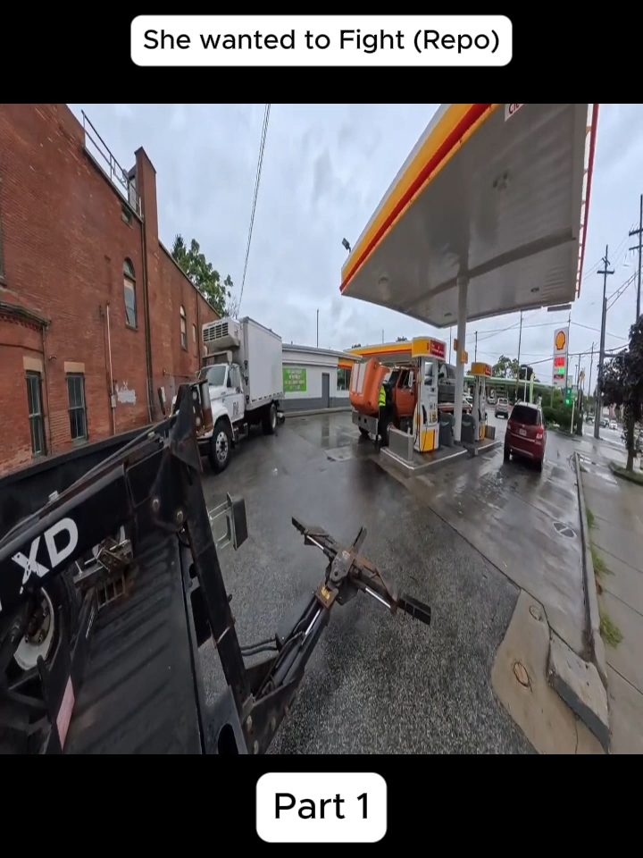 She wanted to Fight (Repo) #cops #cop