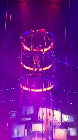 THE BEST START TO A CONCERT EVER! #katyperry #katyperrylifetimestour #katyperrylive #katyperryconcert 