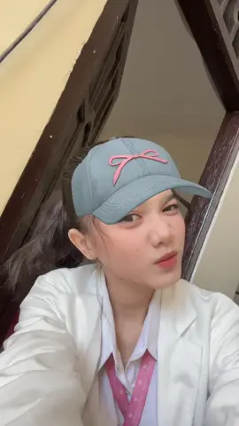 ga bole banyak gerak bajunya putih2 😭🙏🏻
