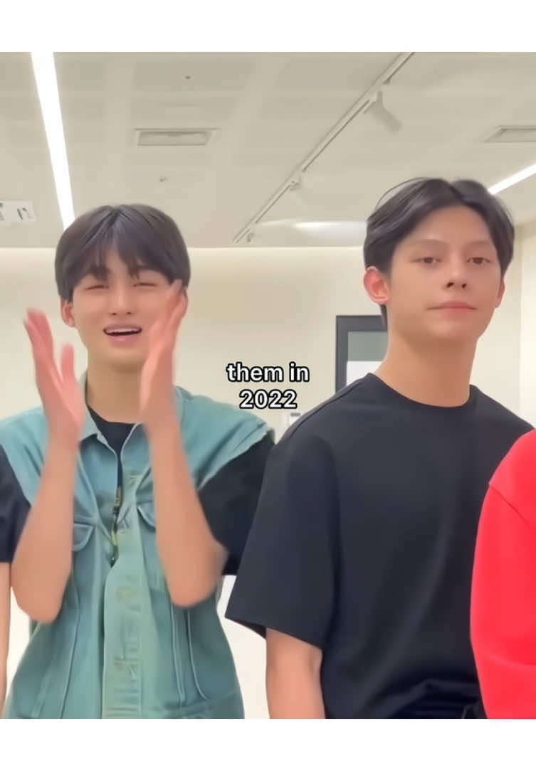 2023 me would never believe this 😭🤚🏻 #james #cortis #jihoon #tws #traineeA 