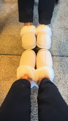#slipper #slippers #slippershoes #backtoschool #womensfashion 
