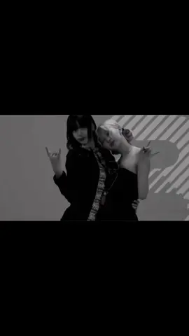 - #CHAELISA   ، #m #Lisa #rosé #blackpink 